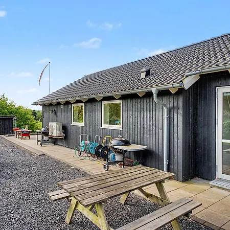 Semesterbostad Albertine - 225m From The Sea By Interhome *