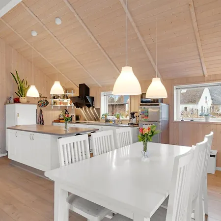 Semesterbostad Albertine - 225m From The Sea By Interhome Millinge